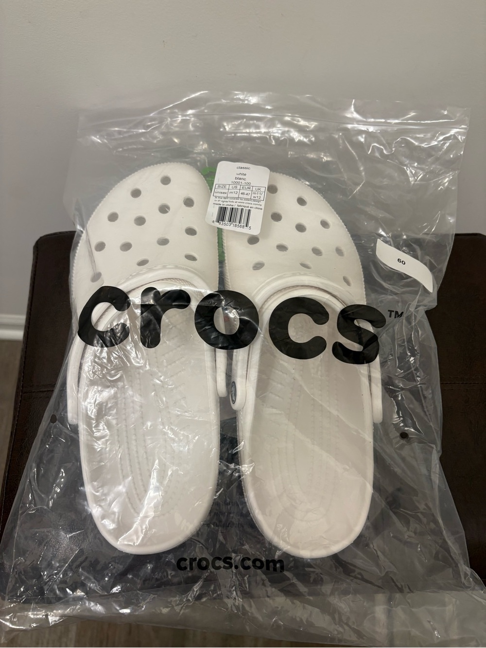CROCS Classic Clog in White Mens size 12